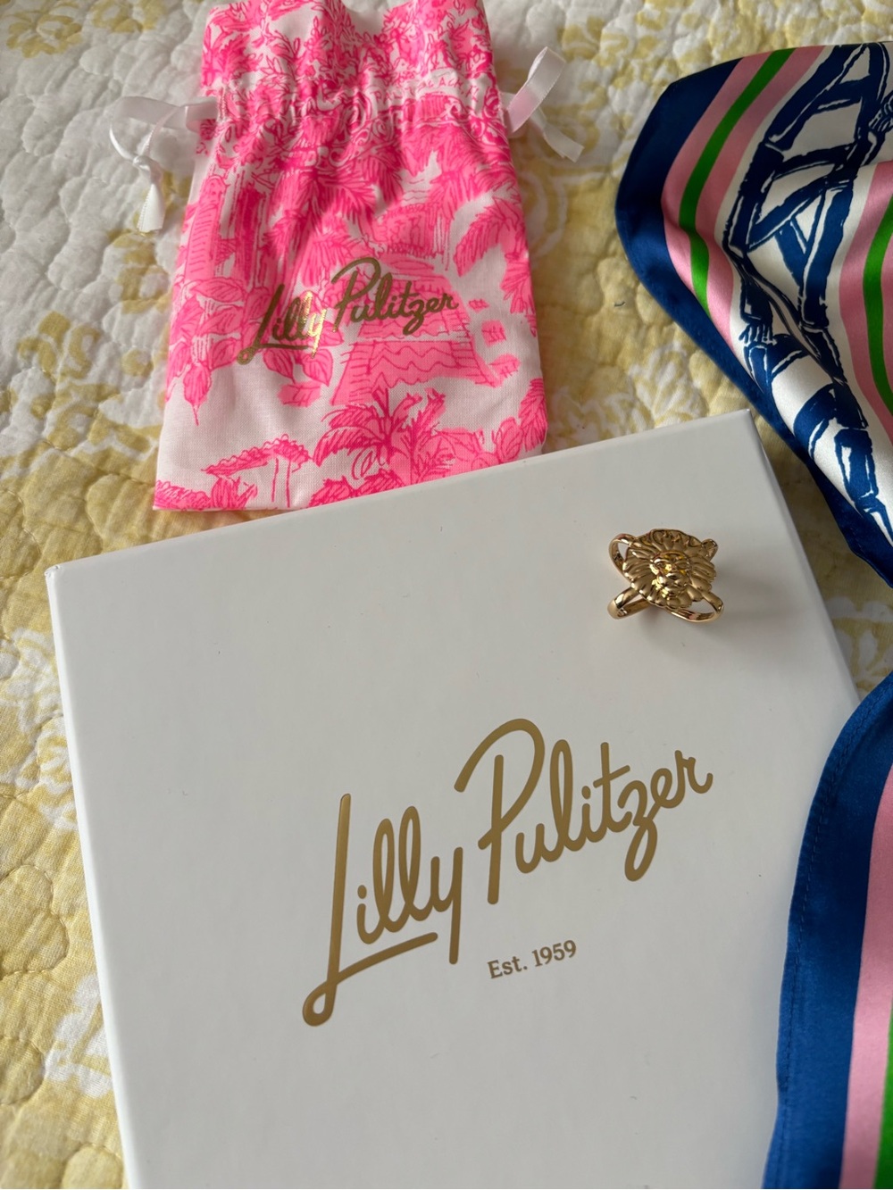 Lilly Pulitzer NWB Scarf and Brooch - Picture 6 of 8